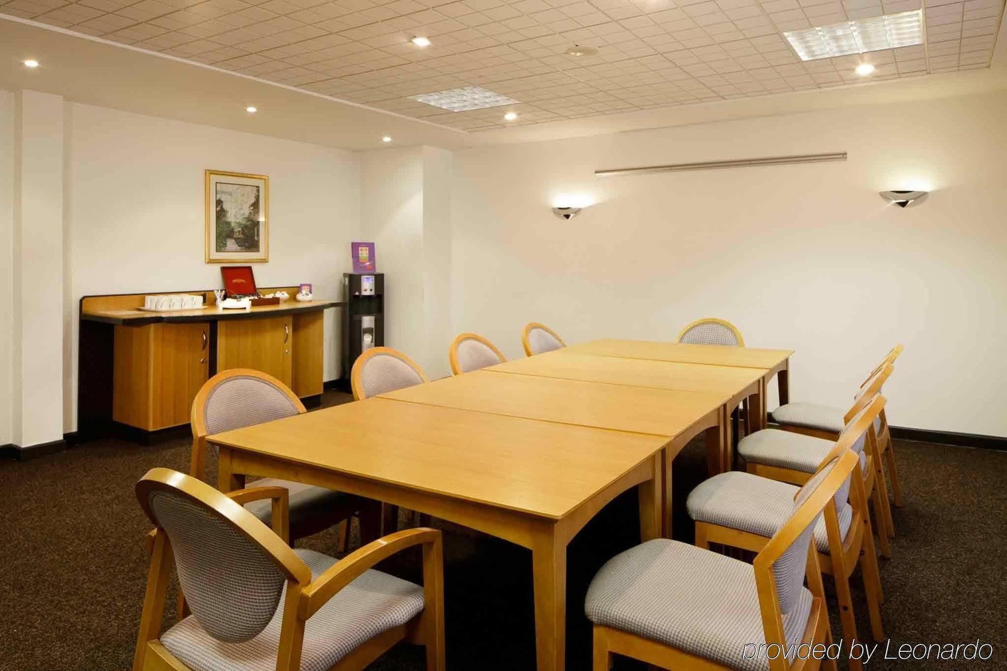 Ibis Lincoln Hotel North Hykeham Екстериор снимка