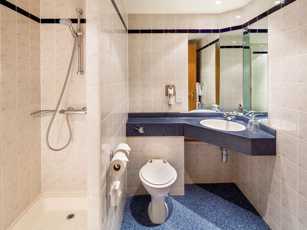 Ibis Lincoln Hotel North Hykeham Стая снимка